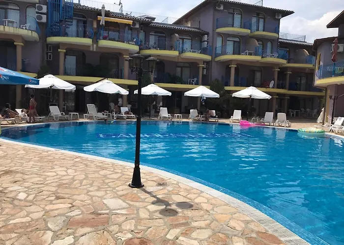 Gradina Garden B33 * Черноморец