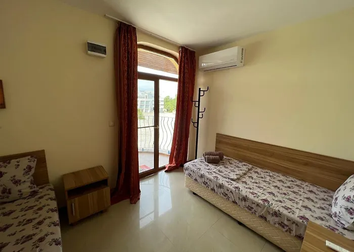 Gradina Garden B33 *